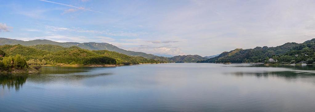 Agriturismo Incantesimo Del Lago Salto Varco Sabino Exteriör bild